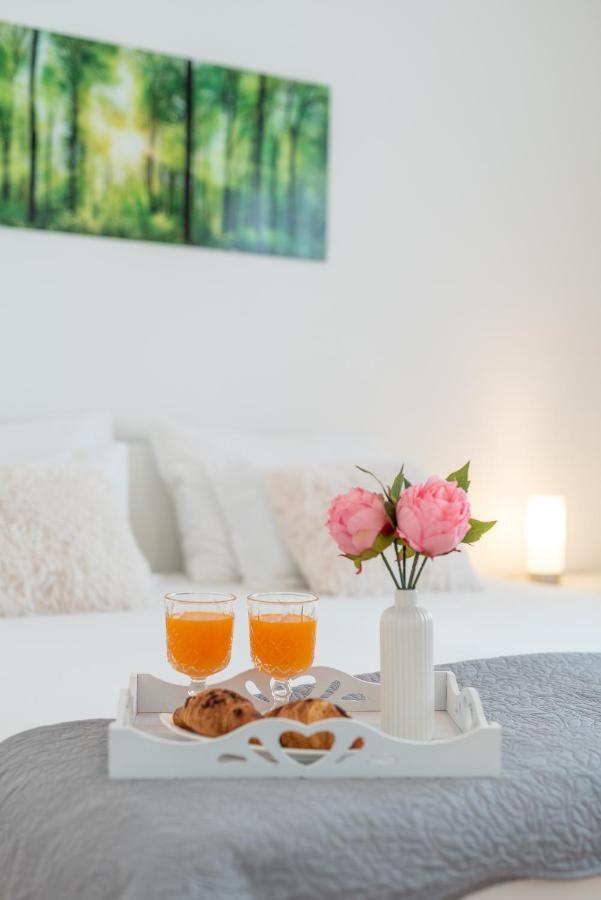 Apartman Tragos โตรกีร์ ภายนอก รูปภาพ