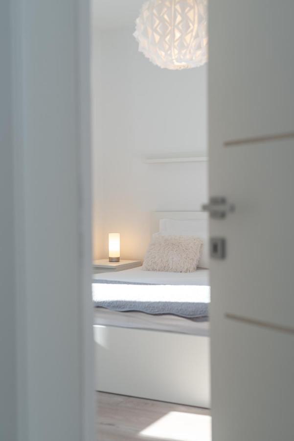 Apartman Tragos โตรกีร์ ภายนอก รูปภาพ